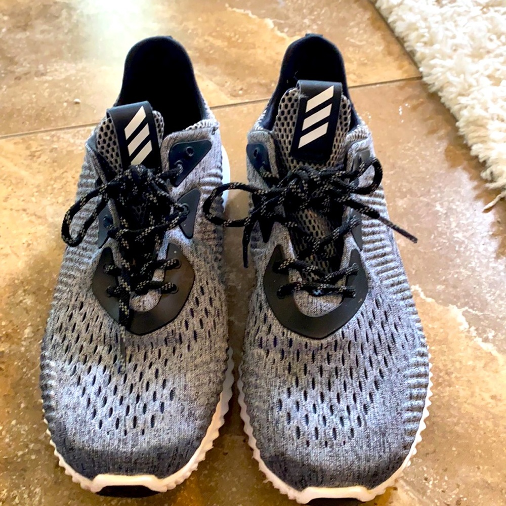 Great shape adidas alpha bounce